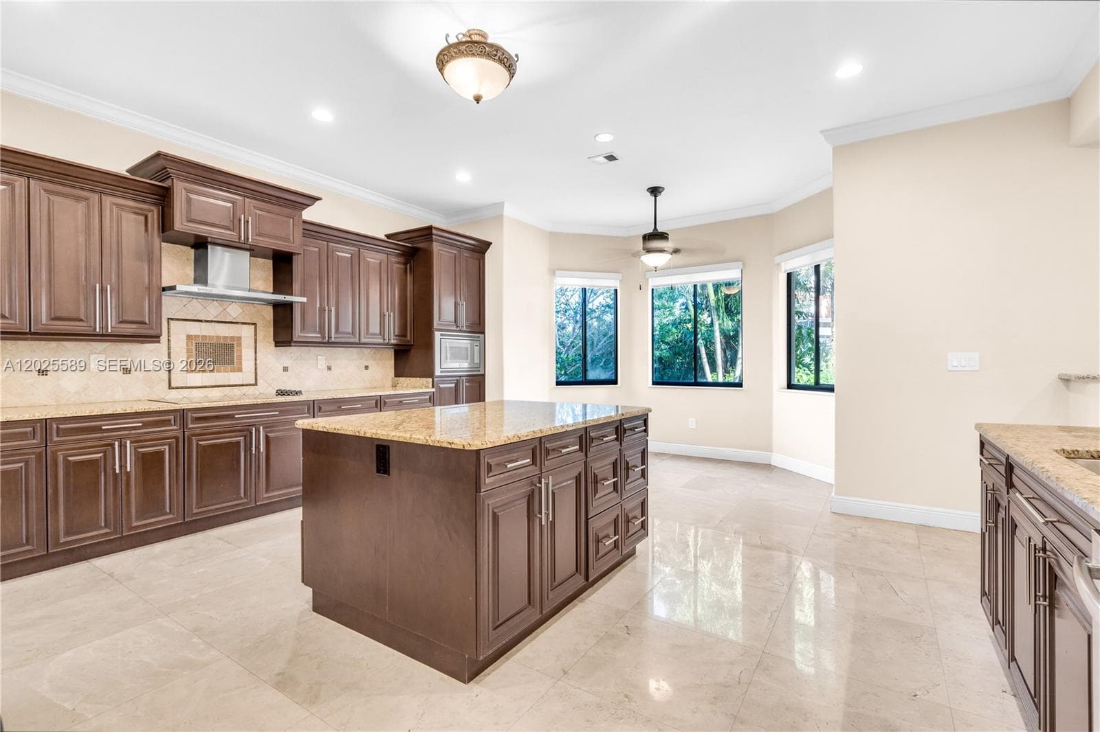 19529 SW 80th Ct, Cutler Bay FL 33157 — 32