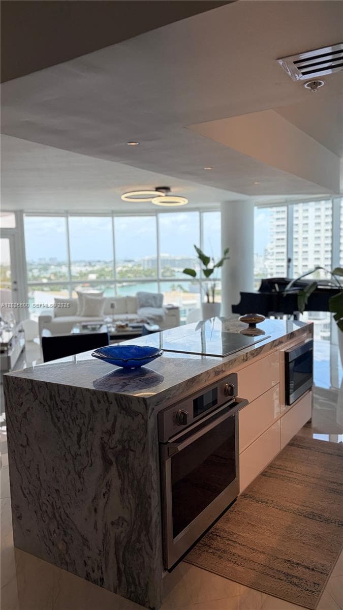 6301 Collins Ave # 1207, Miami Beach FL 33141 — 7