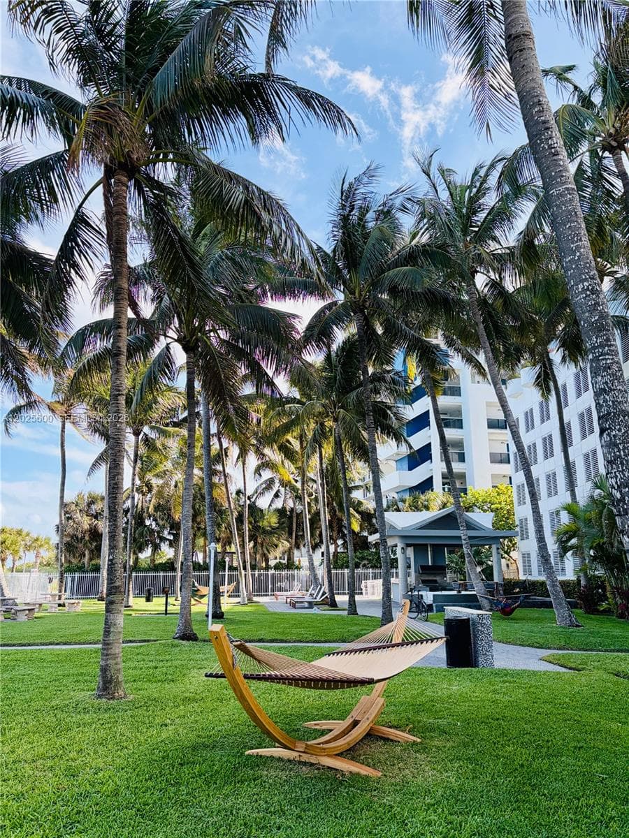 6301 Collins Ave # 1207, Miami Beach FL 33141 — 38