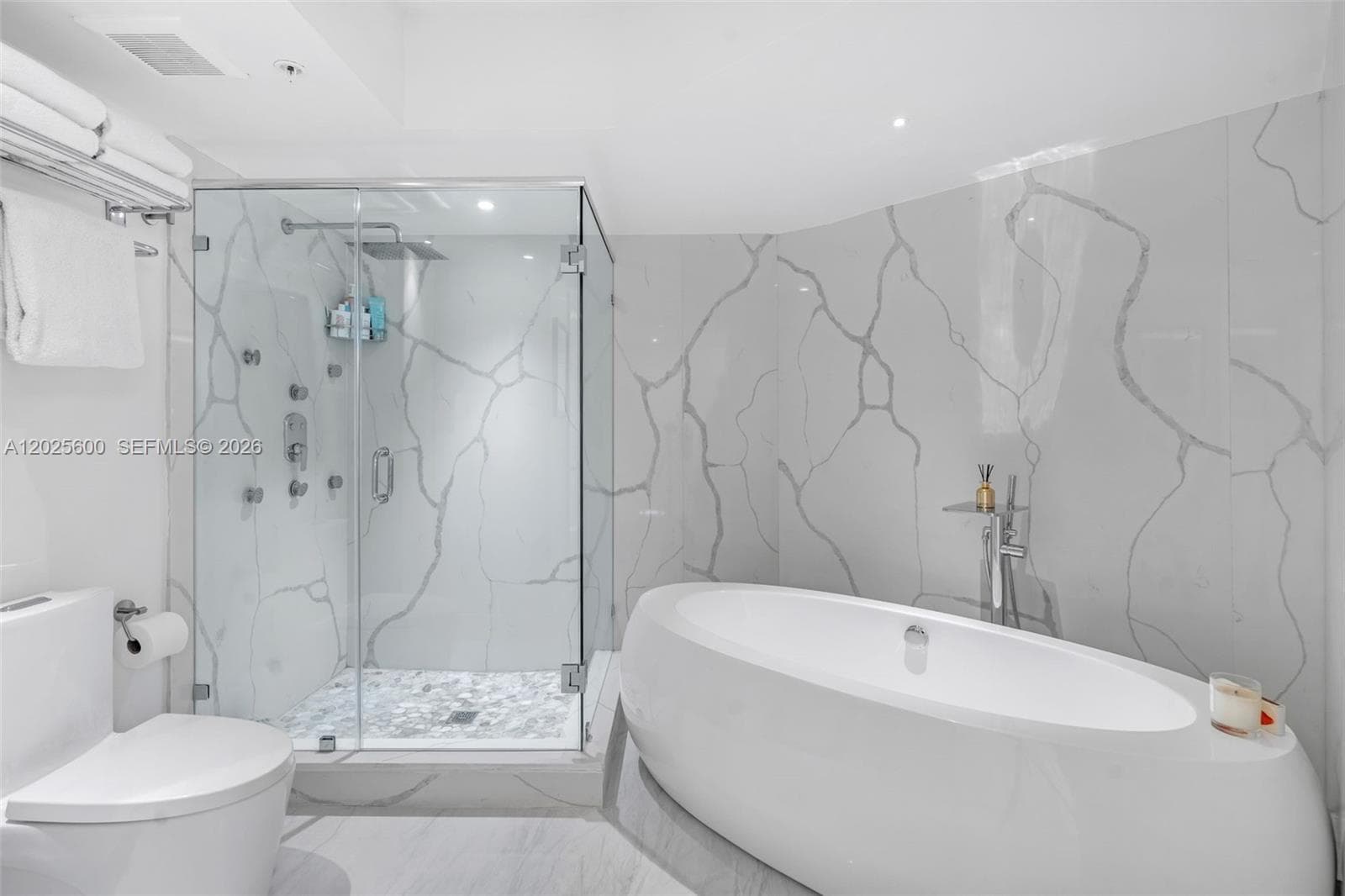 6301 Collins Ave # 1207, Miami Beach FL 33141 — 15
