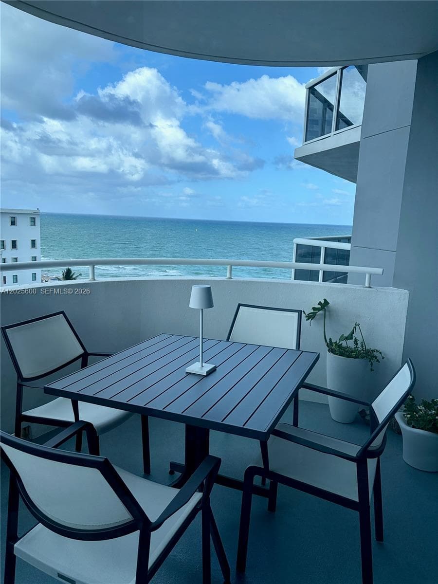 6301 Collins Ave # 1207, Miami Beach FL 33141 — 11