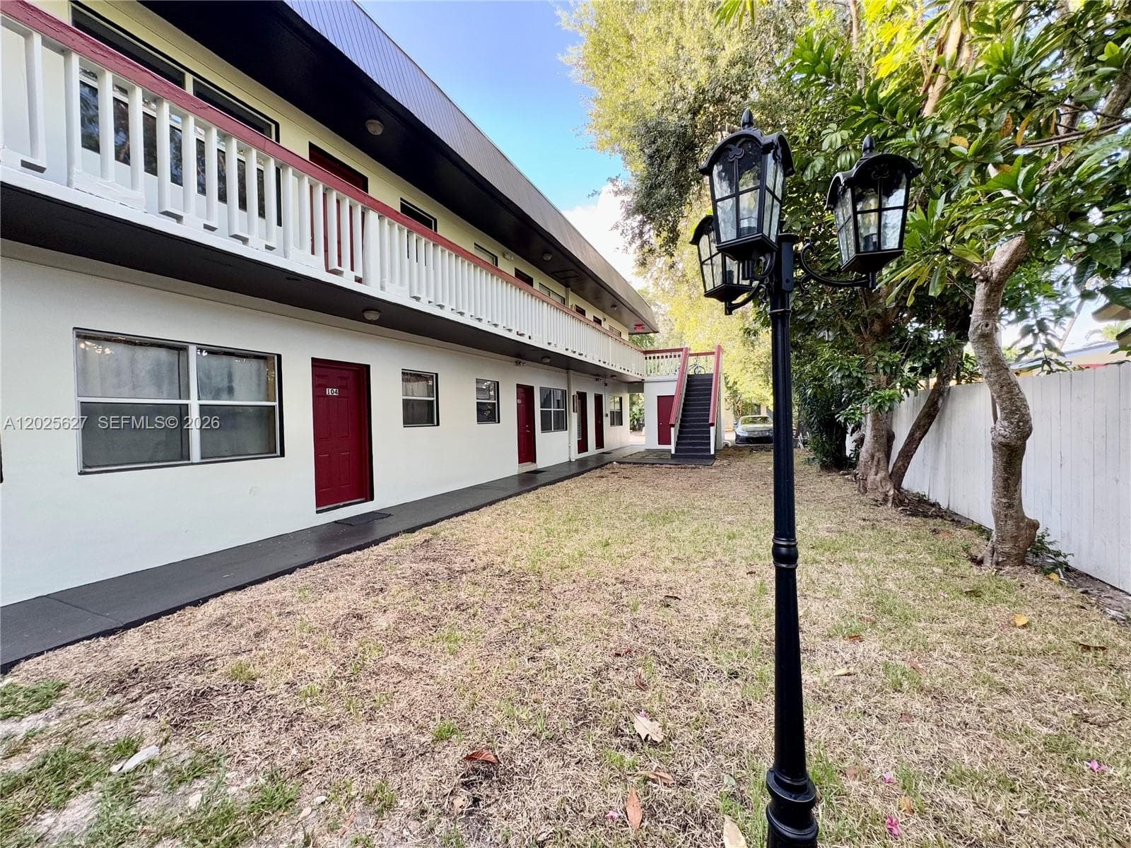 610 NE 123rd St # 203, North Miami FL 33161 — 2