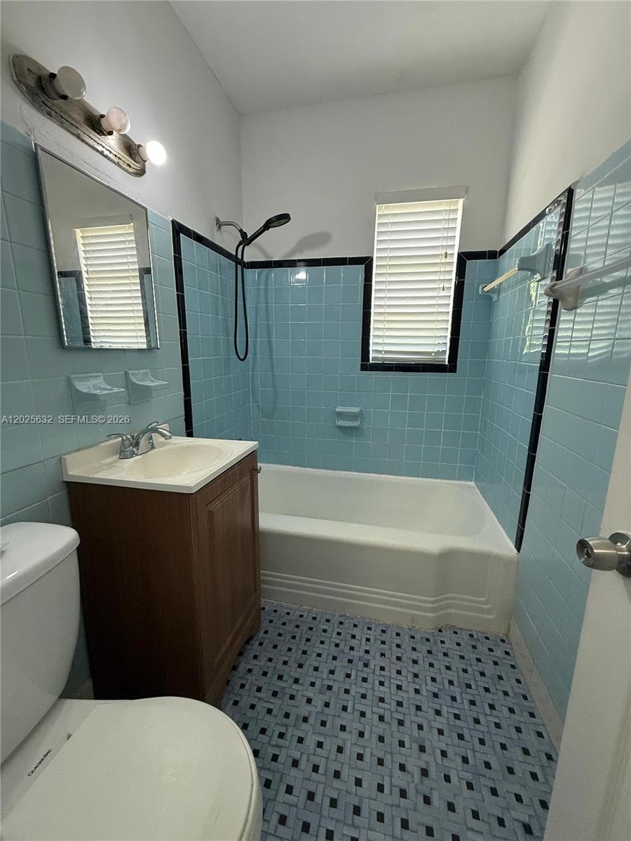 Rosemount, Miami, FL — 15