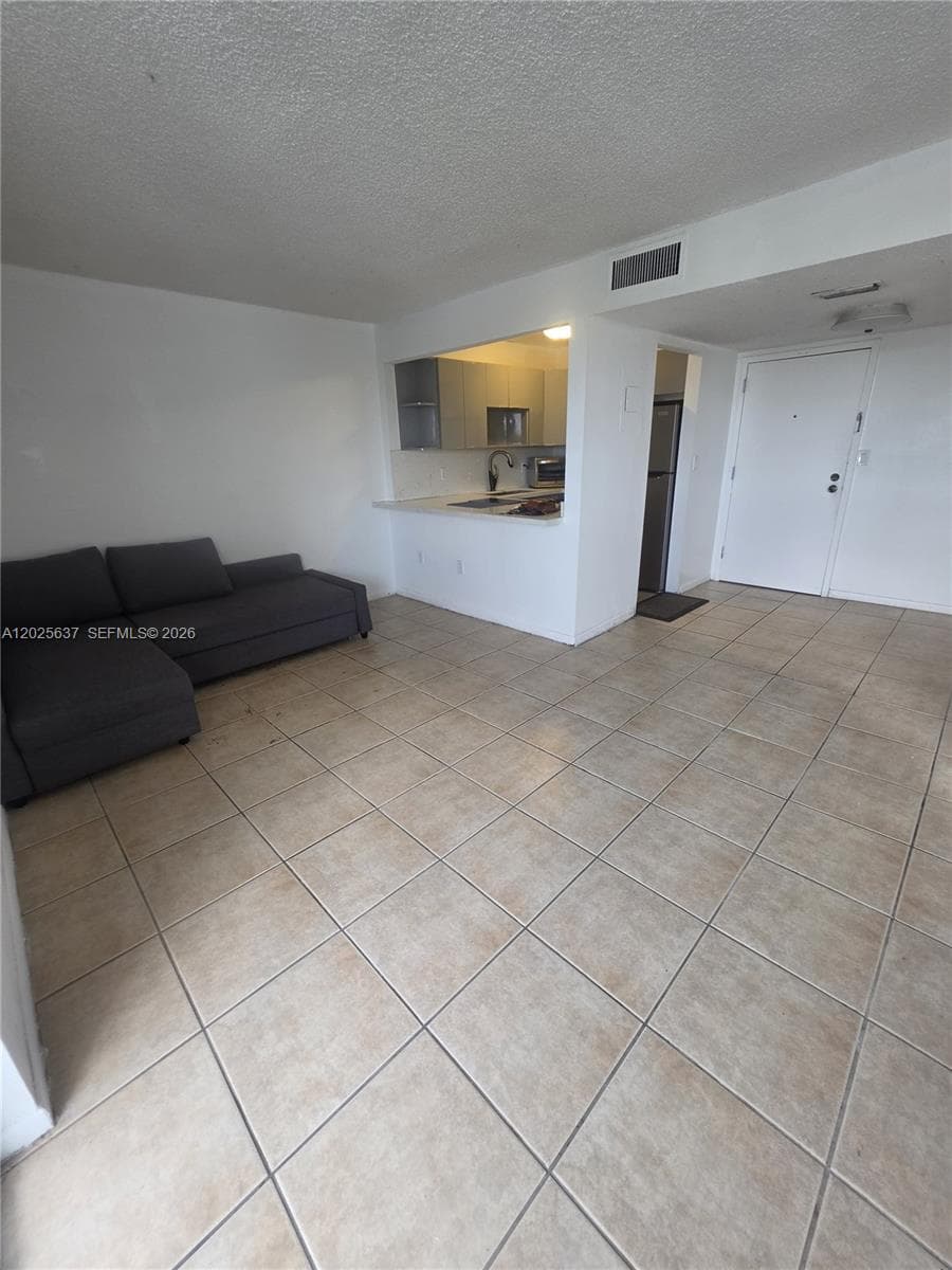 5050 NW 7th St # 610, Miami FL 33126 — 4