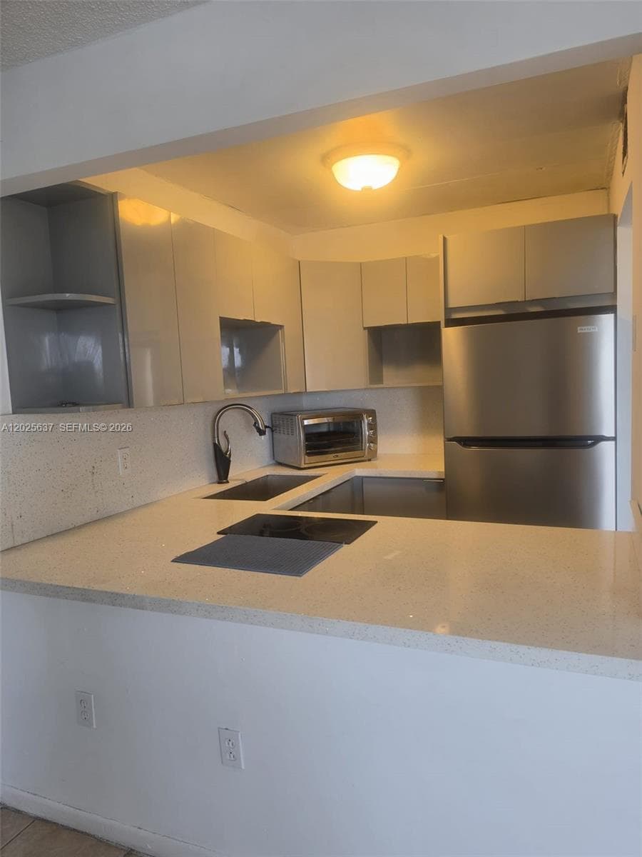 5050 NW 7th St # 610, Miami FL 33126 — 8