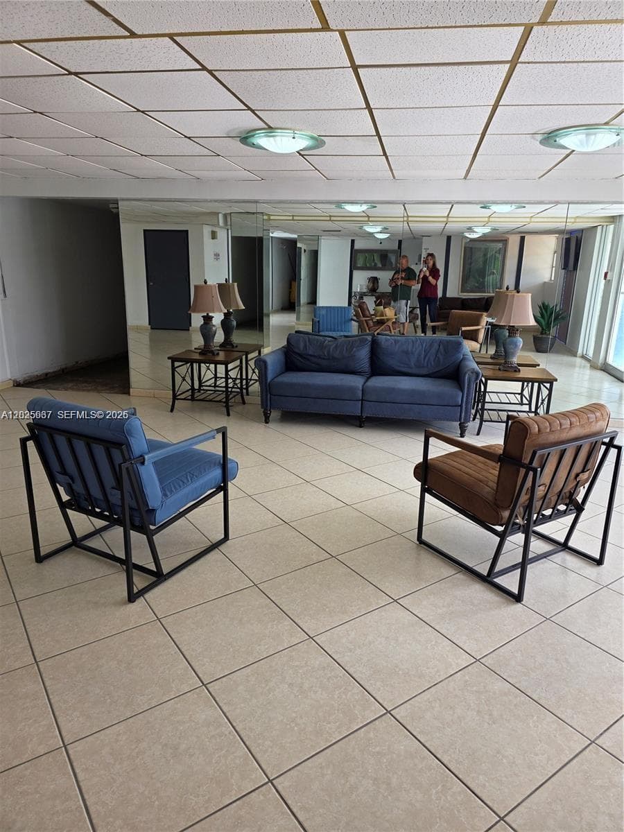 5050 NW 7th St # 610, Miami FL 33126 — 25