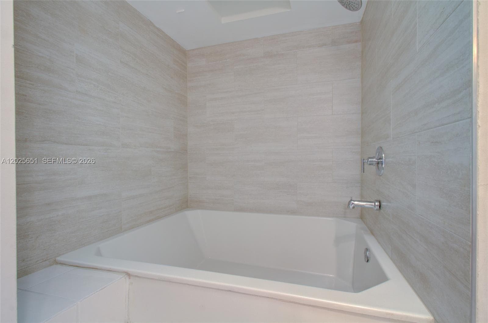 181 Crandon Blvd # 405, Key Biscayne FL 33149 — 15
