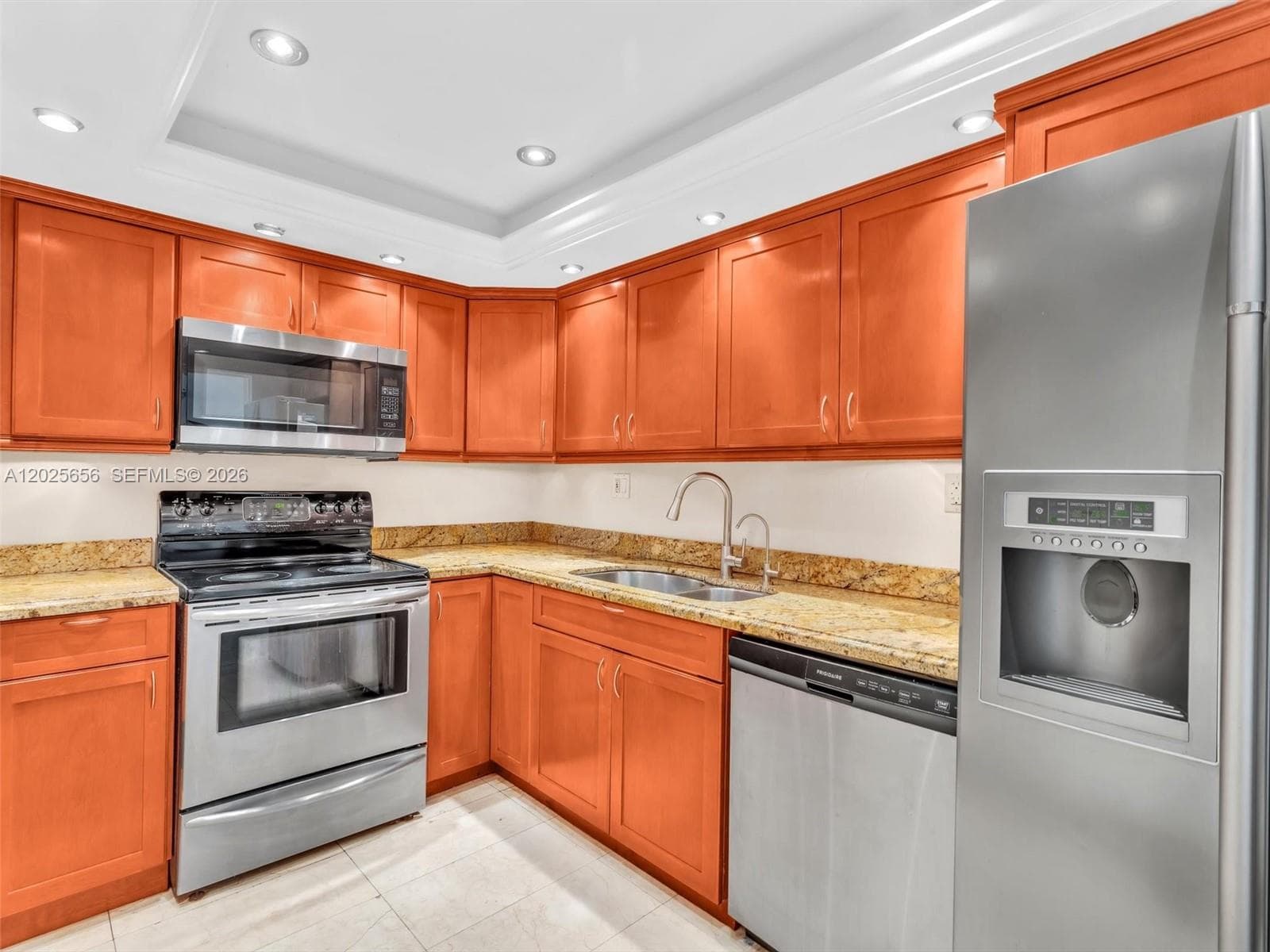 5401 Collins Ave # 107, Miami Beach FL 33140 — 12