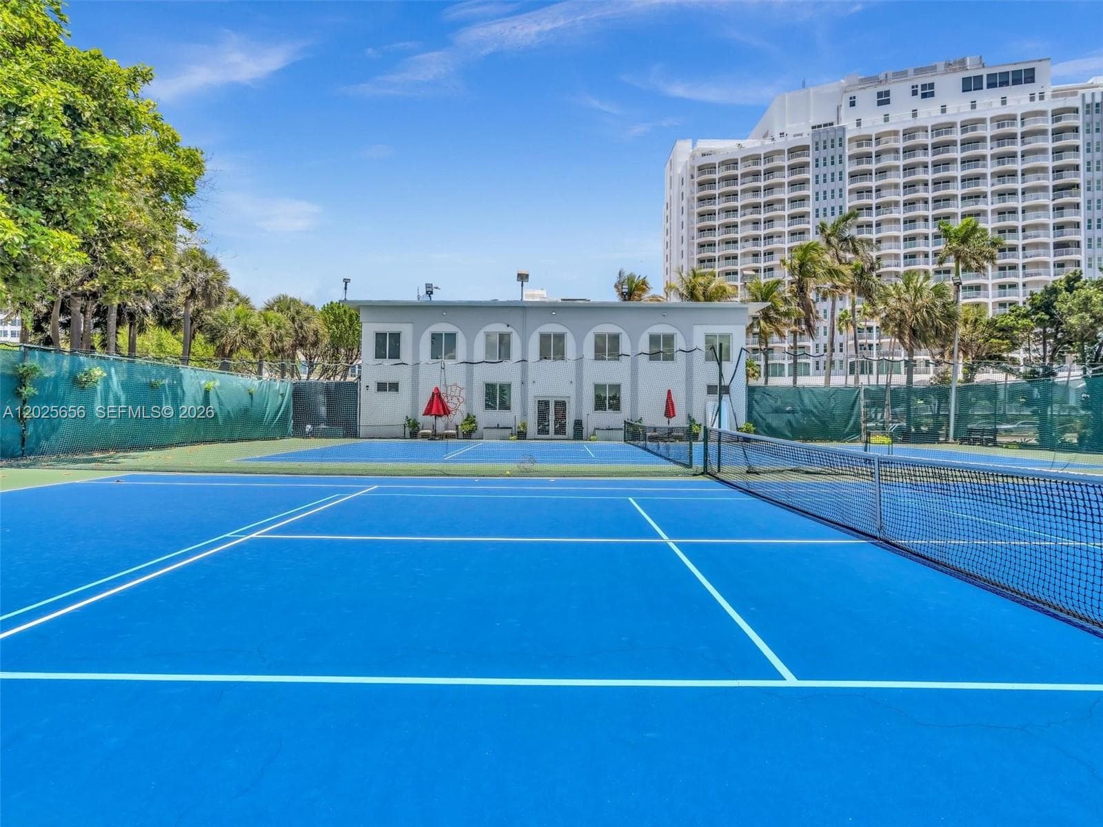 5401 Collins Ave # 107, Miami Beach FL 33140 — 26