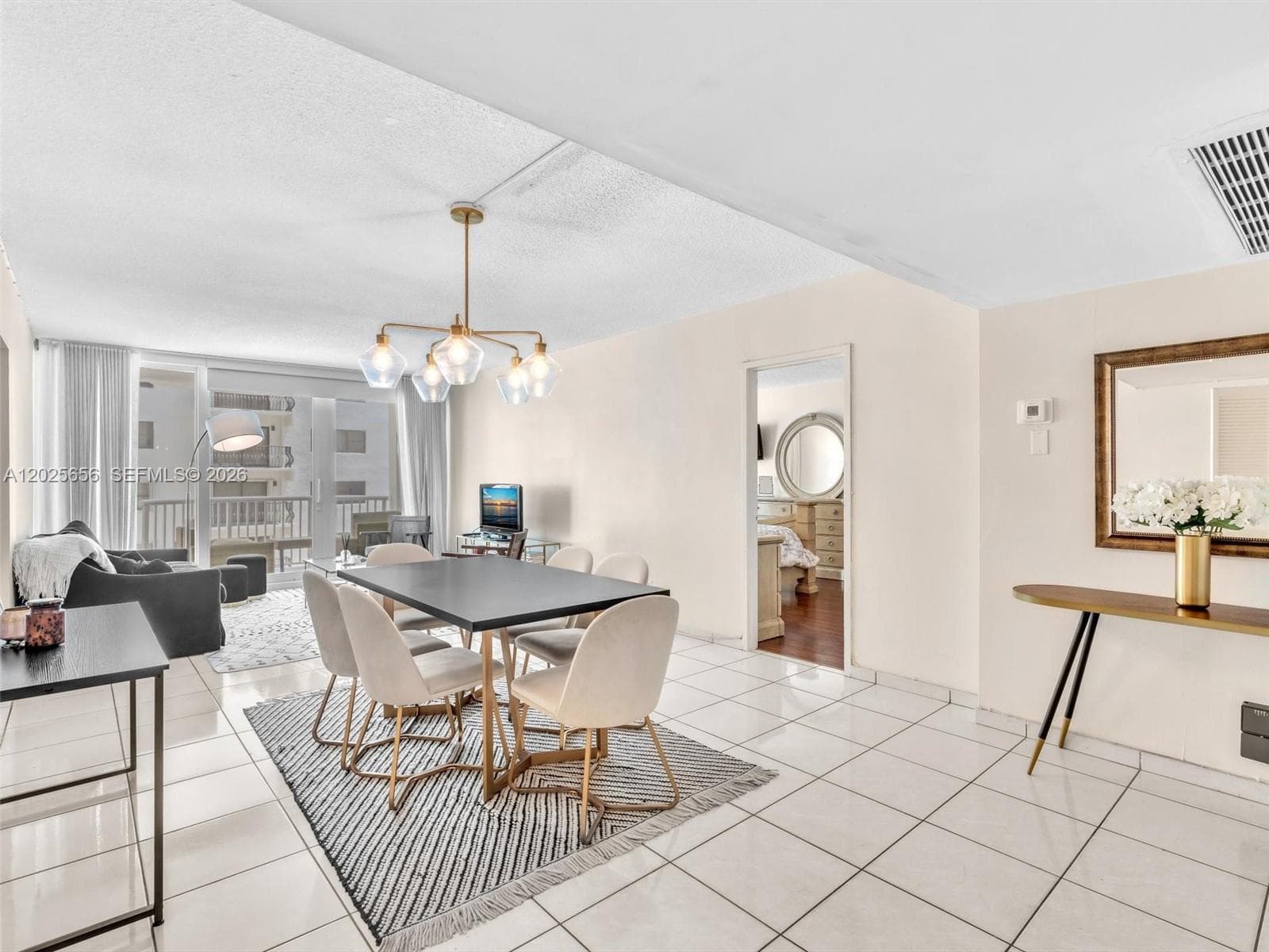 5401 Collins Ave # 107, Miami Beach FL 33140 — 7
