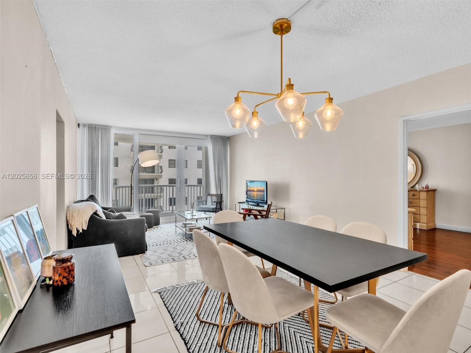 5401 Collins Ave # 107, Miami Beach FL 33140 — 5