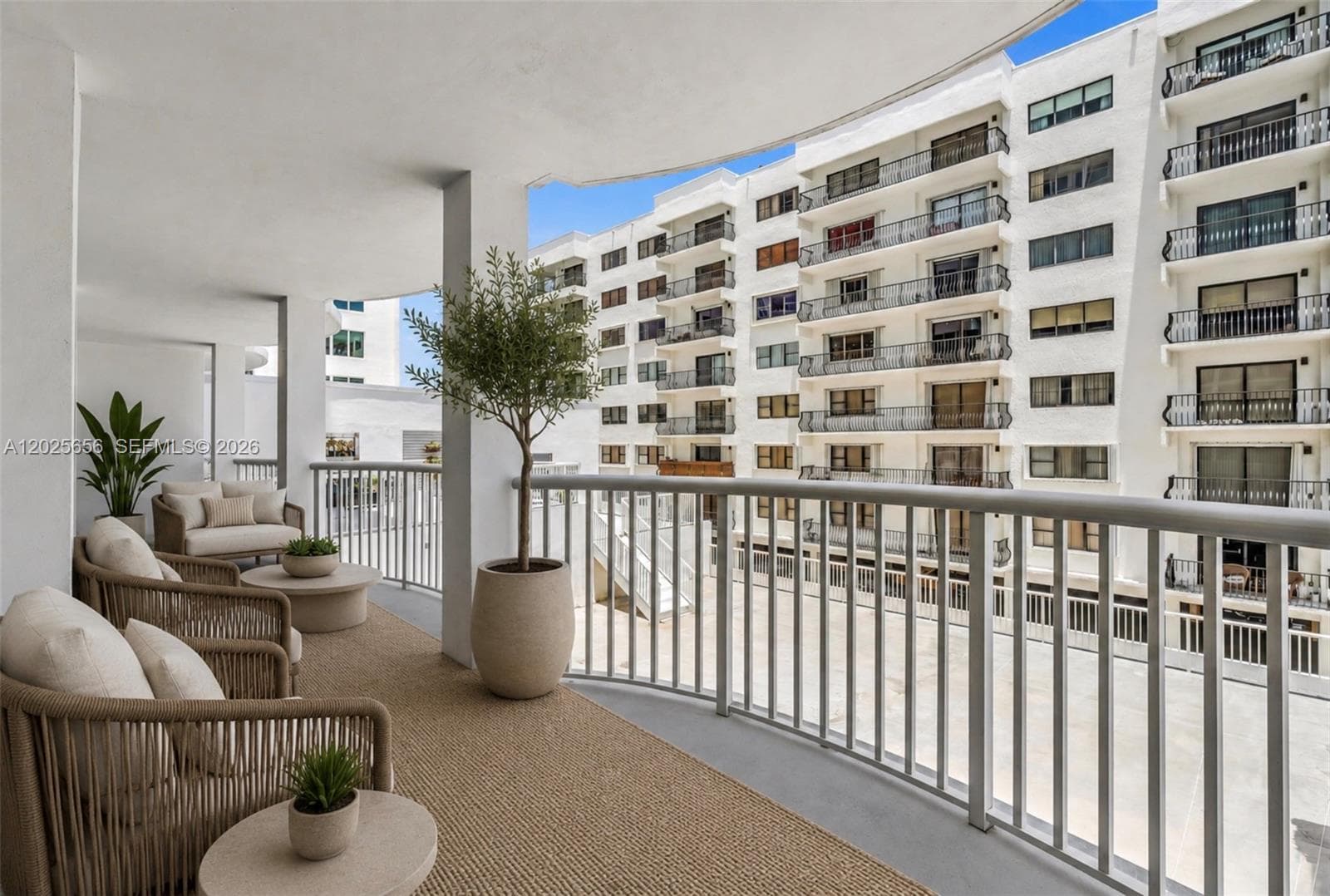 5401 Collins Ave # 107, Miami Beach FL 33140 — 10