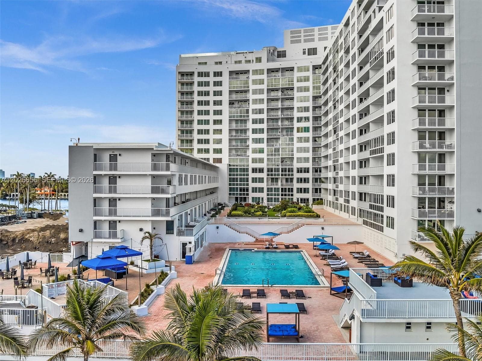 5401 Collins Ave # 107, Miami Beach FL 33140 — 41