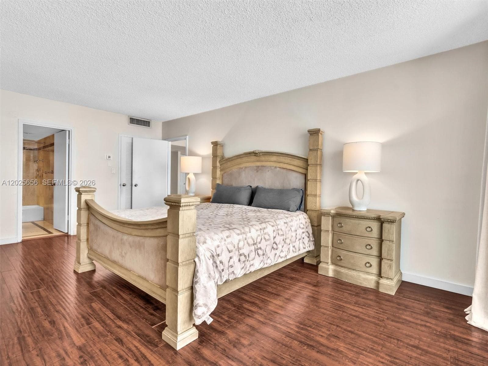 5401 Collins Ave # 107, Miami Beach FL 33140 — 15