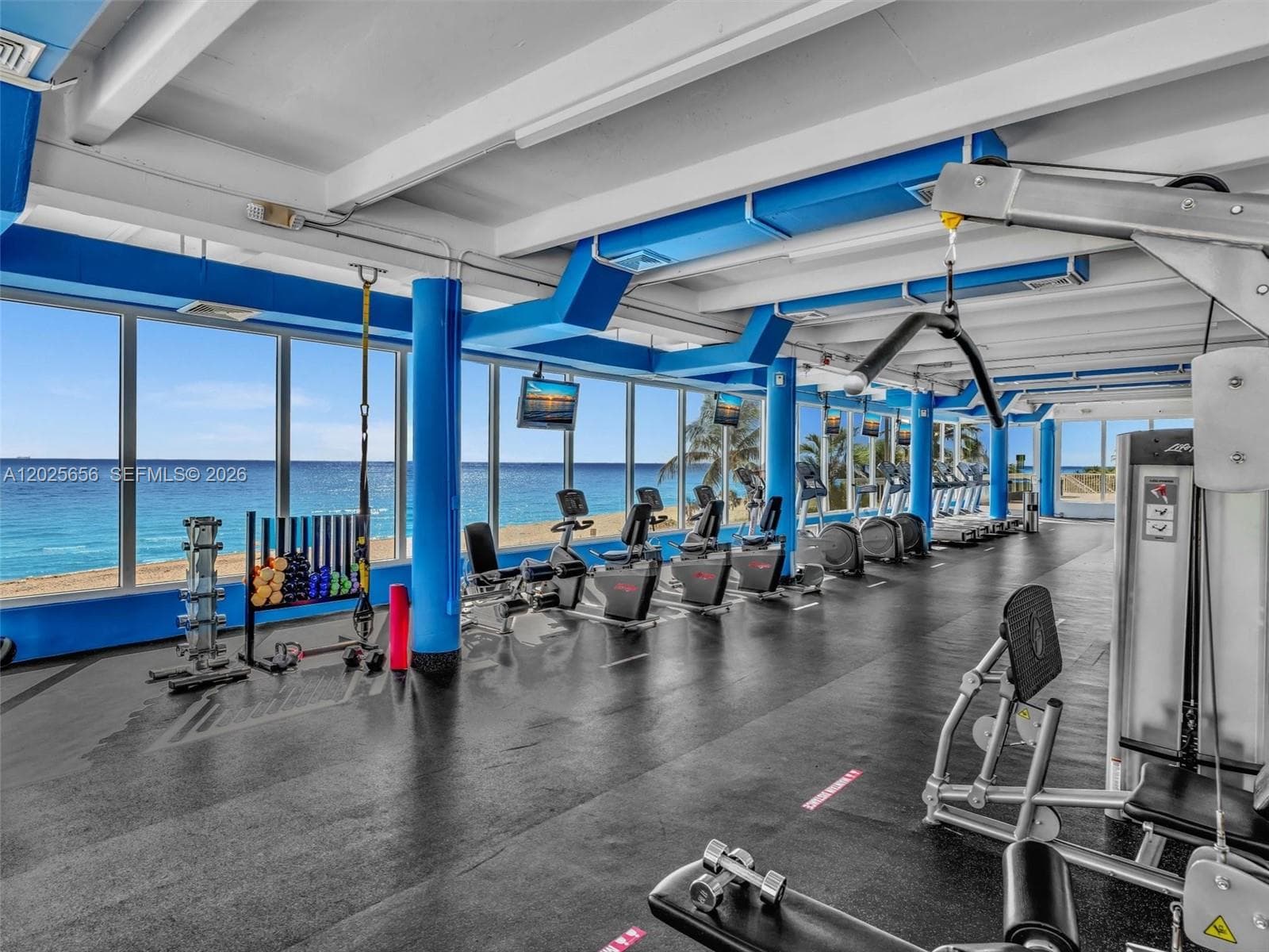 5401 Collins Ave # 107, Miami Beach FL 33140 — 35