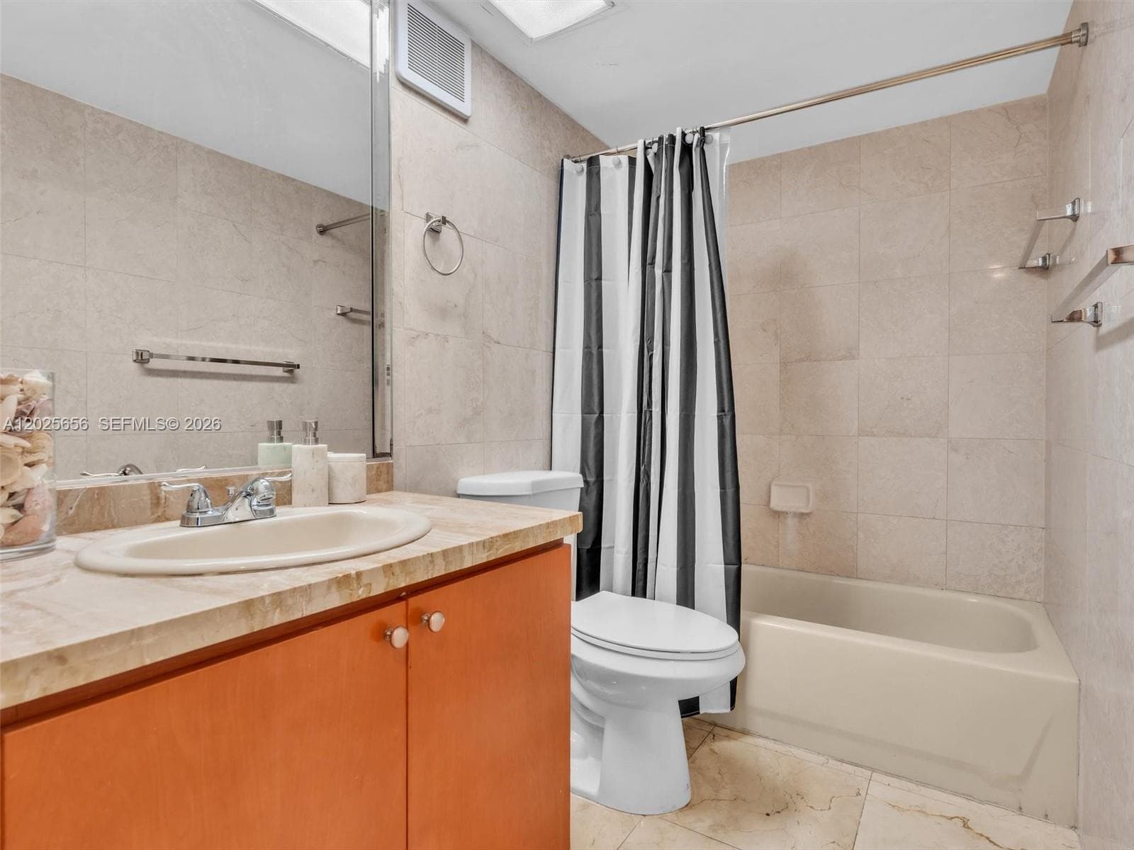5401 Collins Ave # 107, Miami Beach FL 33140 — 21
