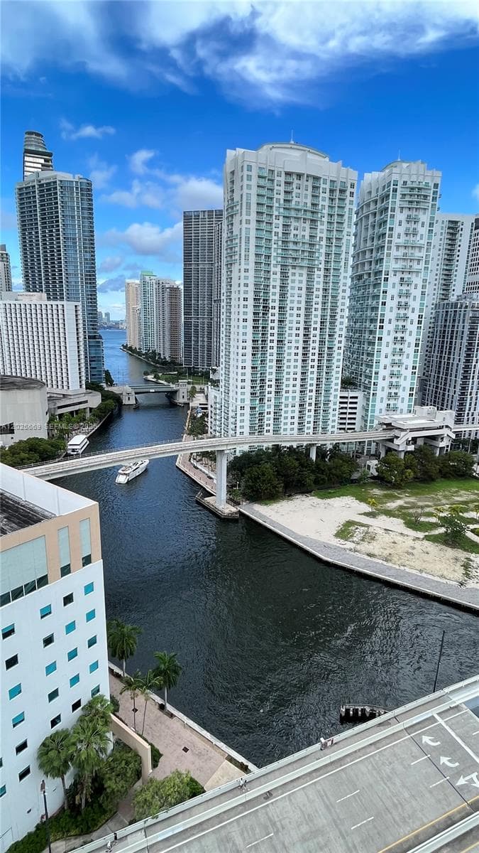 350 S Miami Ave # 2302, Miami FL 33130 — 20