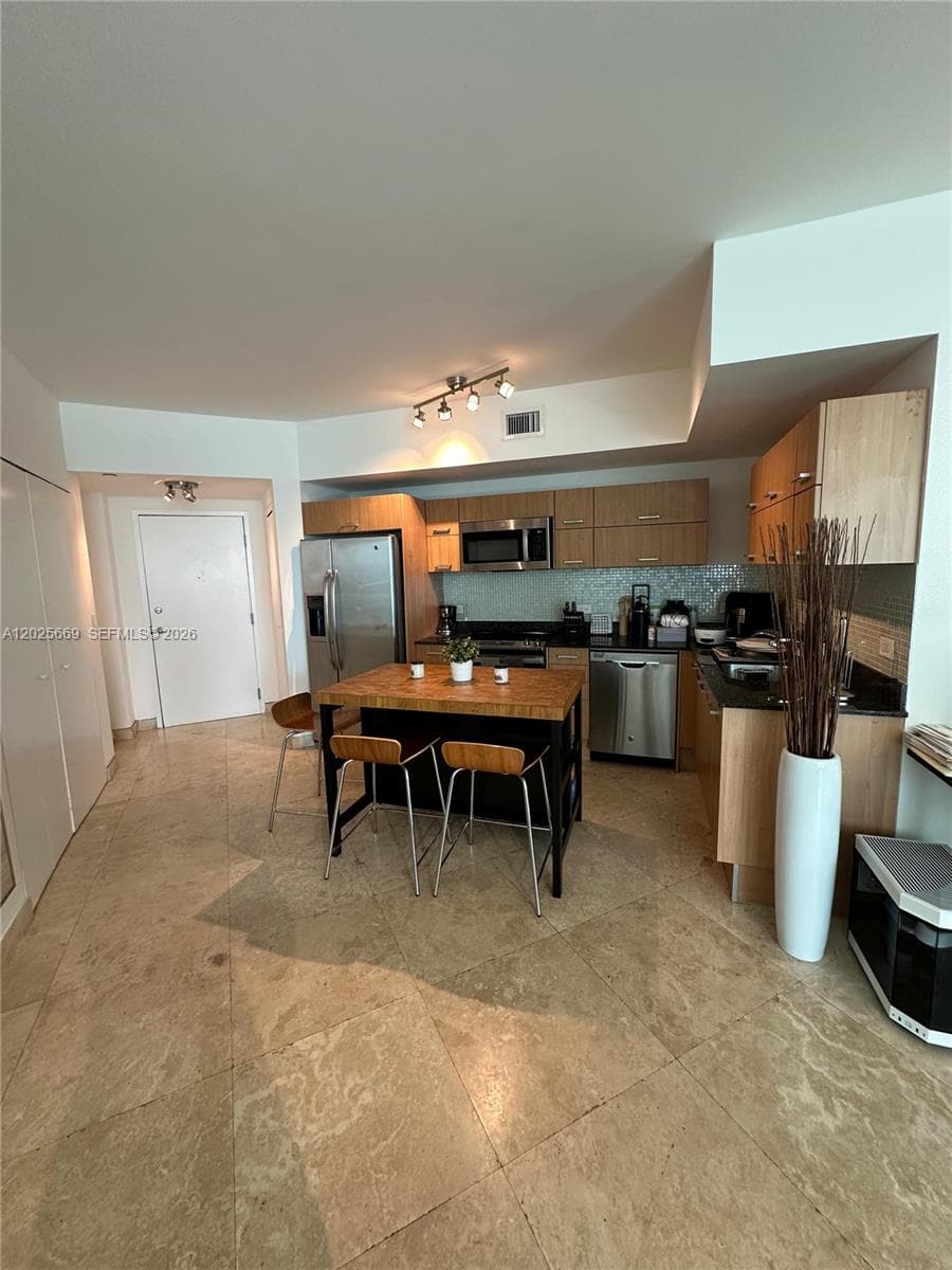 350 S Miami Ave # 2302, Miami FL 33130 — 30