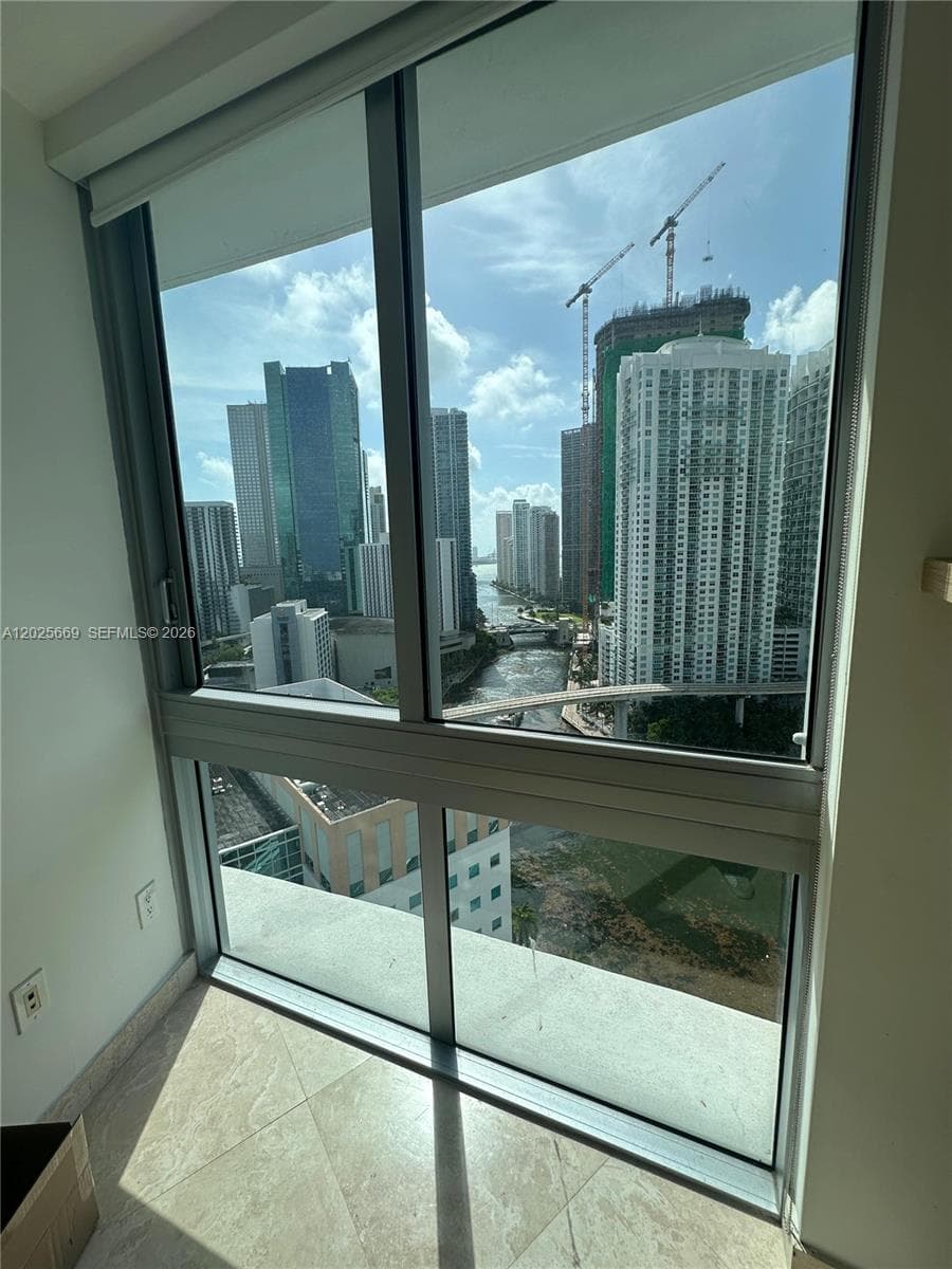 350 S Miami Ave # 2302, Miami FL 33130 — 34