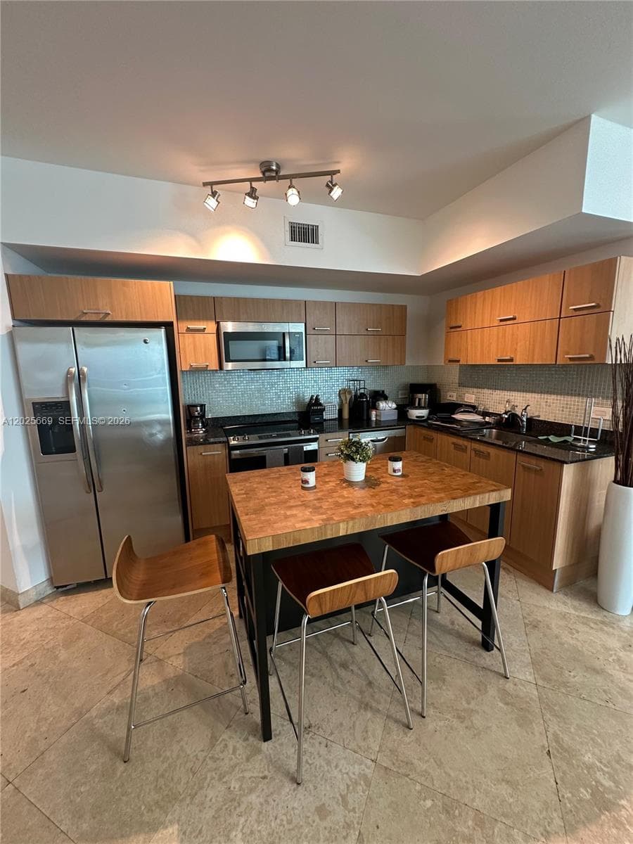 350 S Miami Ave # 2302, Miami FL 33130 — 31