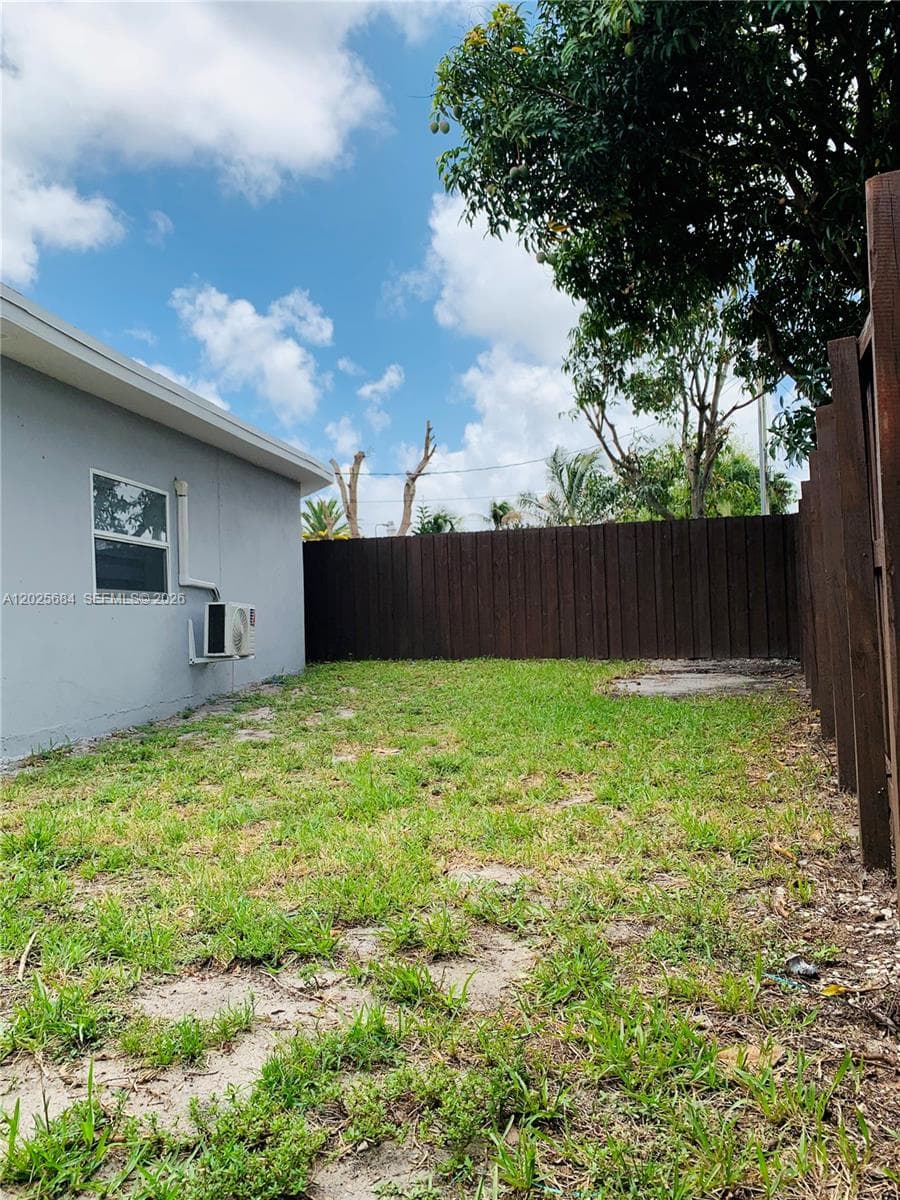 17010 NW 53rd Ave, Miami Gardens FL 33055 — 14
