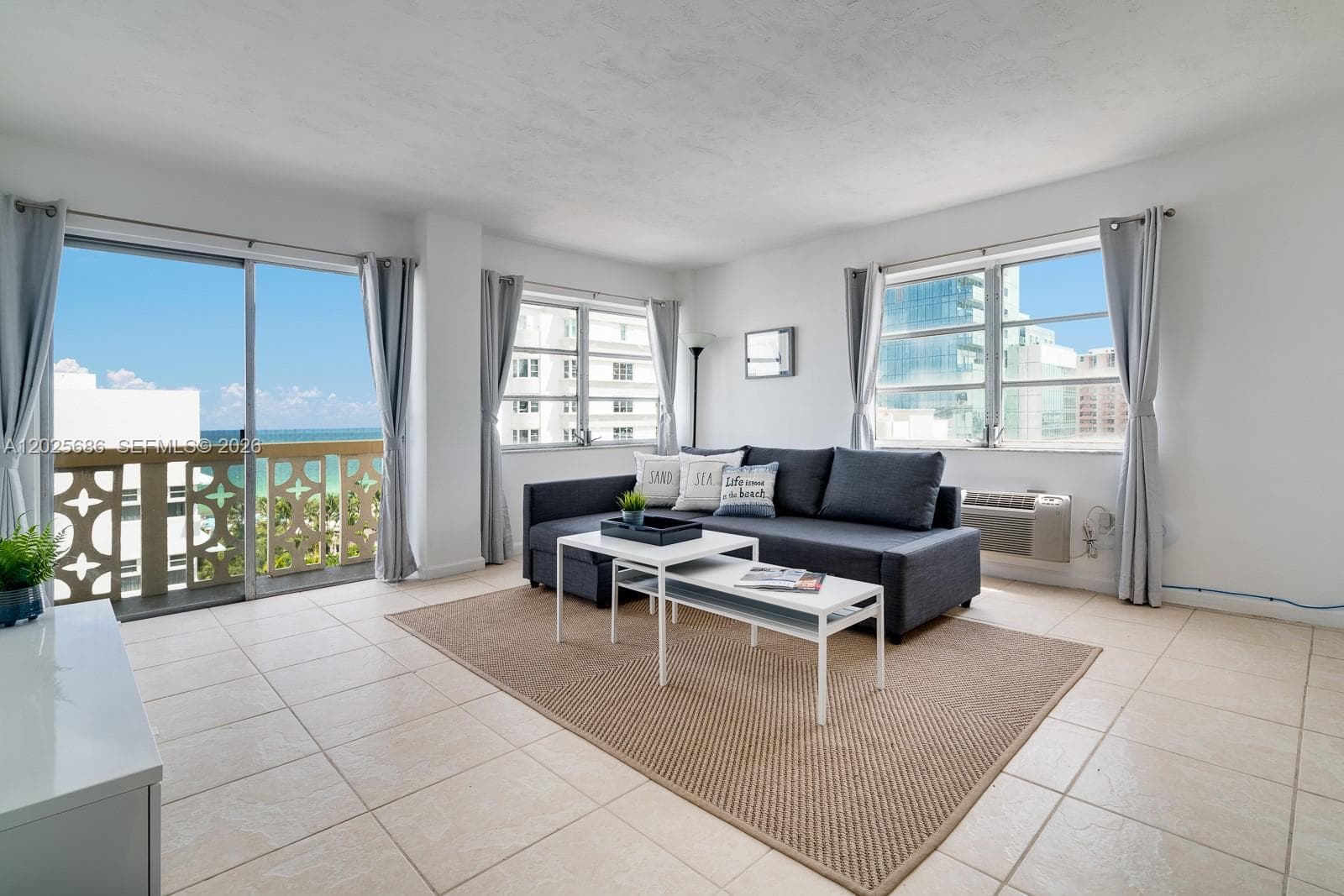 3100 Collins Ave # 1101, Miami Beach FL 33140 — 2