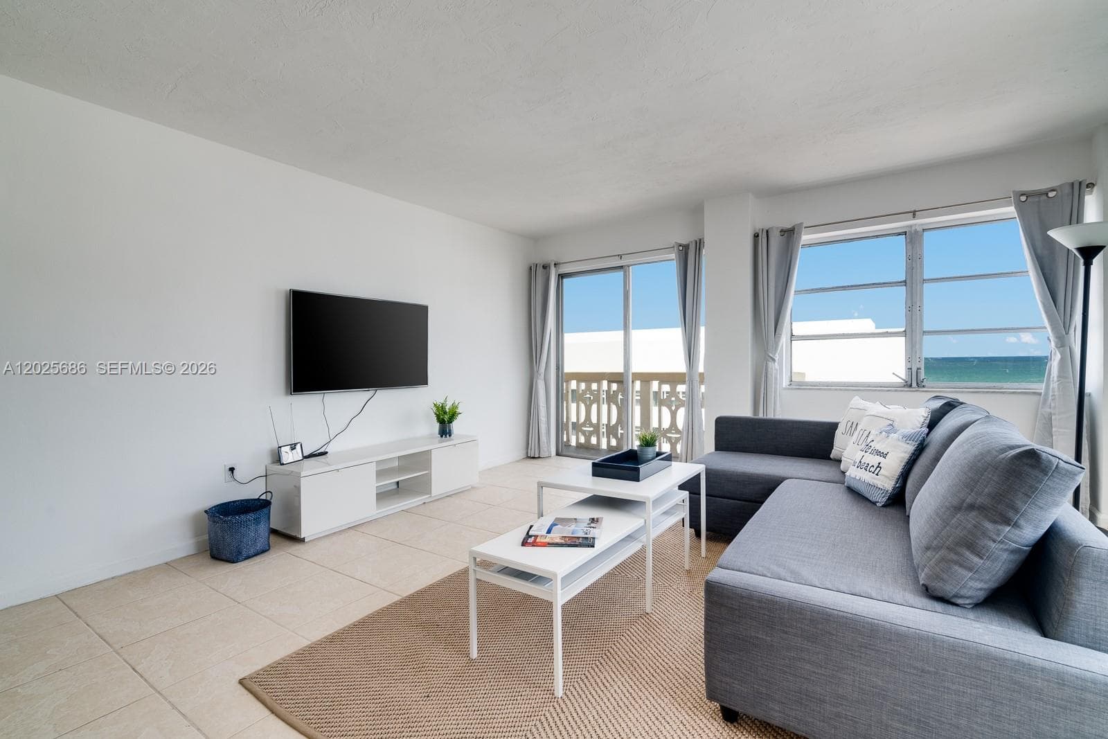 3100 Collins Ave # 1101, Miami Beach FL 33140 — 3