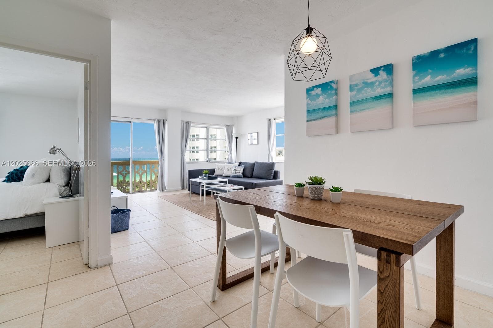 3100 Collins Ave # 1101, Miami Beach FL 33140 — 1