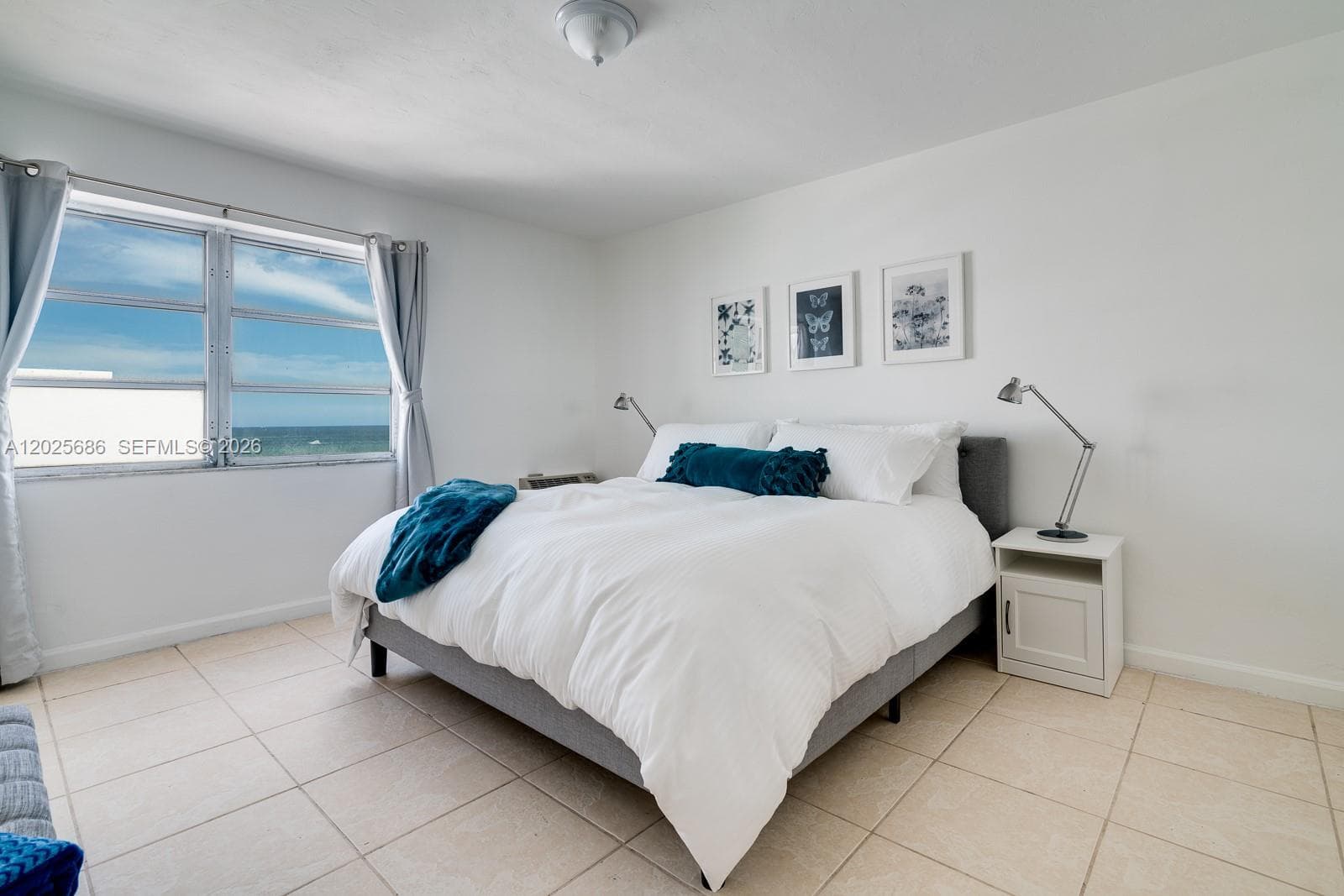 3100 Collins Ave # 1101, Miami Beach FL 33140 — 4