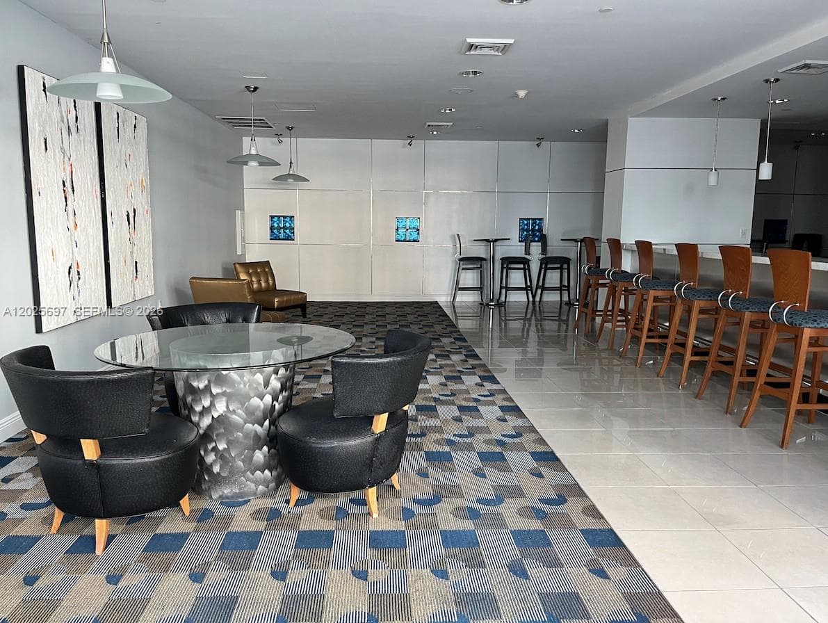 1250 S Miami Ave # 1303, Miami FL 33130 — 32