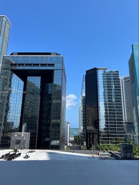 1250 S Miami Ave # 1303, Miami FL 33130 — 35