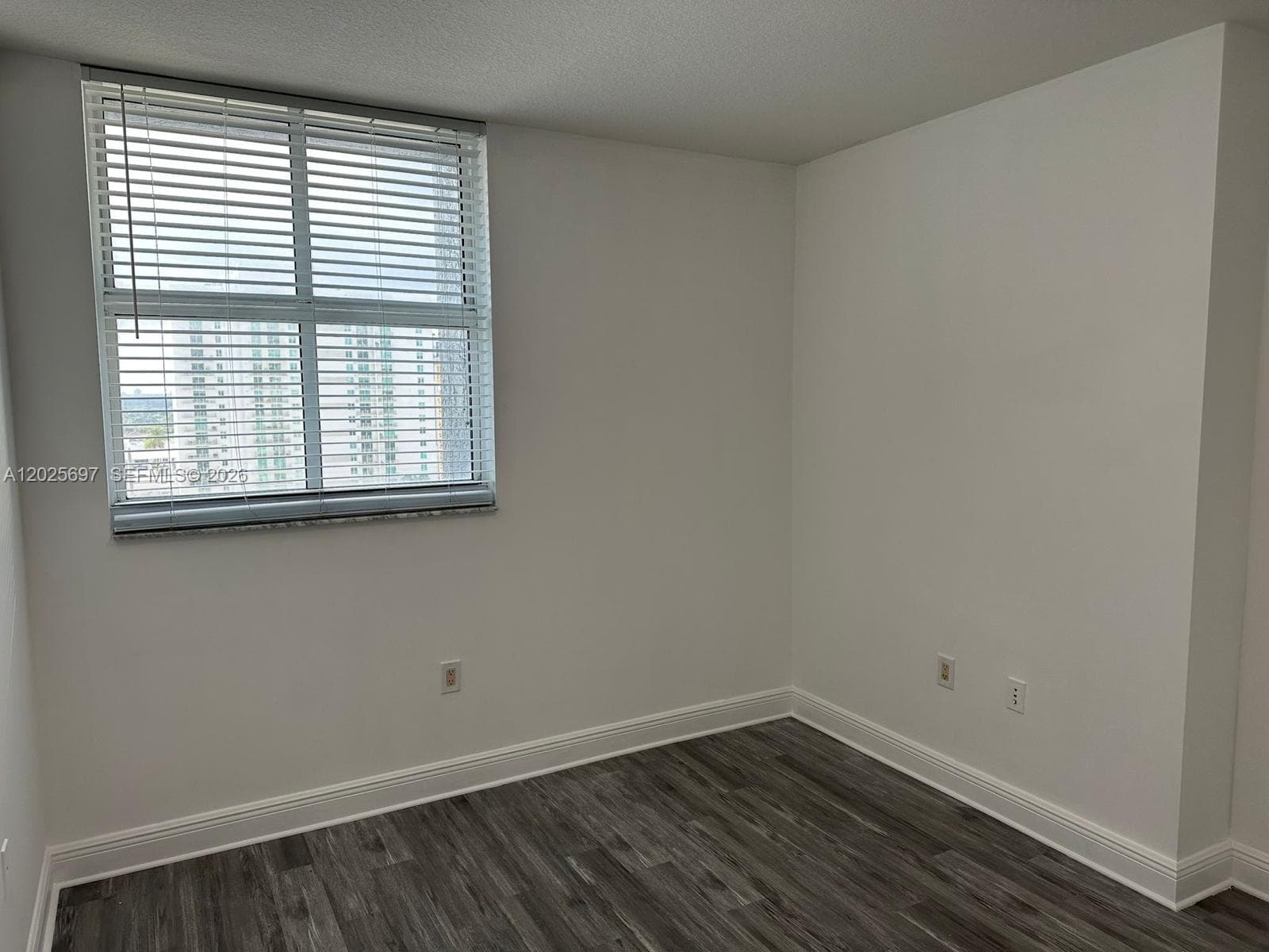 1250 S Miami Ave # 1303, Miami FL 33130 — 21