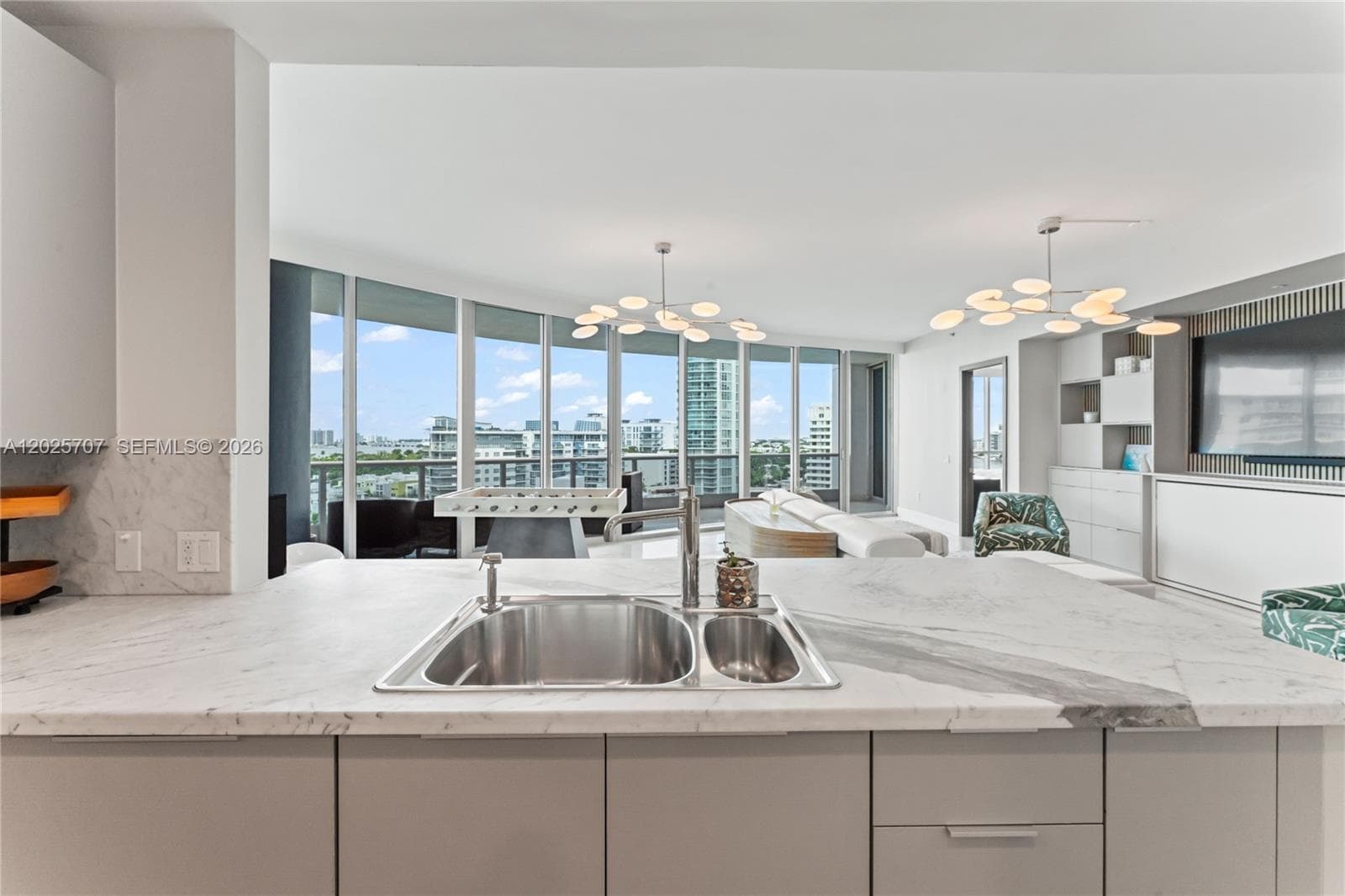 5959 Collins Ave # 1201, Miami Beach FL 33140 — 11