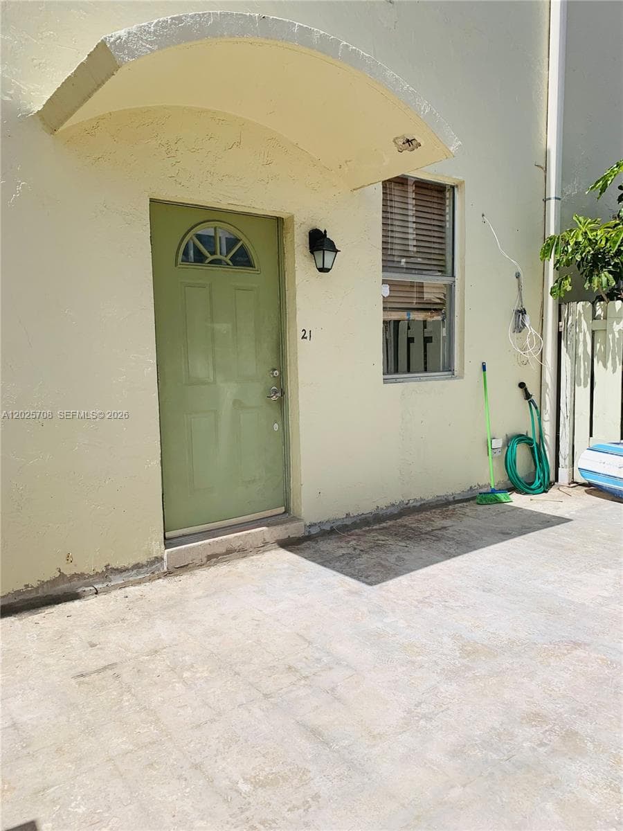 1651 NE 115th St # 21C, Miami FL 33181 — 1