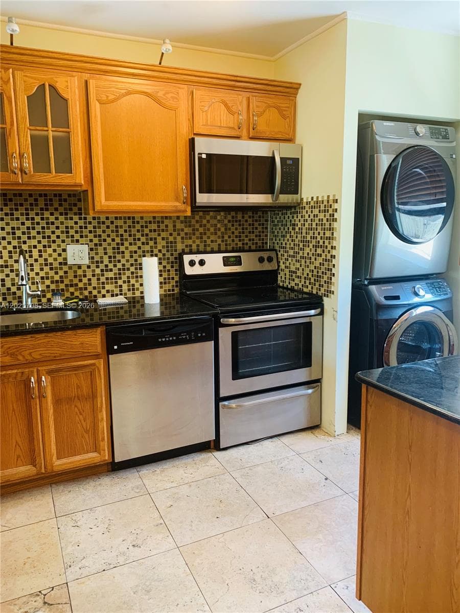1651 NE 115th St # 21C, Miami FL 33181 — 10