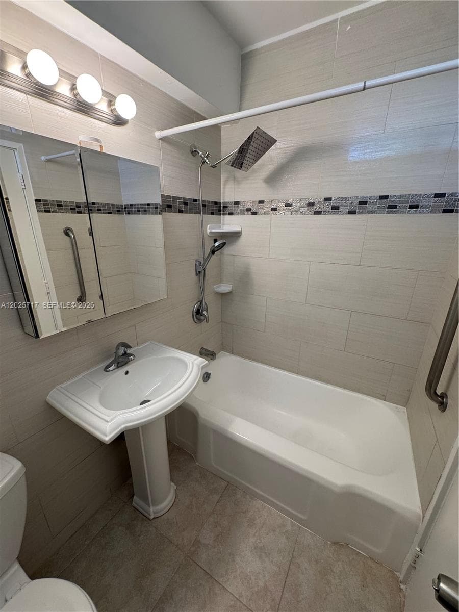 10281 E Bay Harbor Dr # B3, Bay Harbor Islands FL 33154 — 11