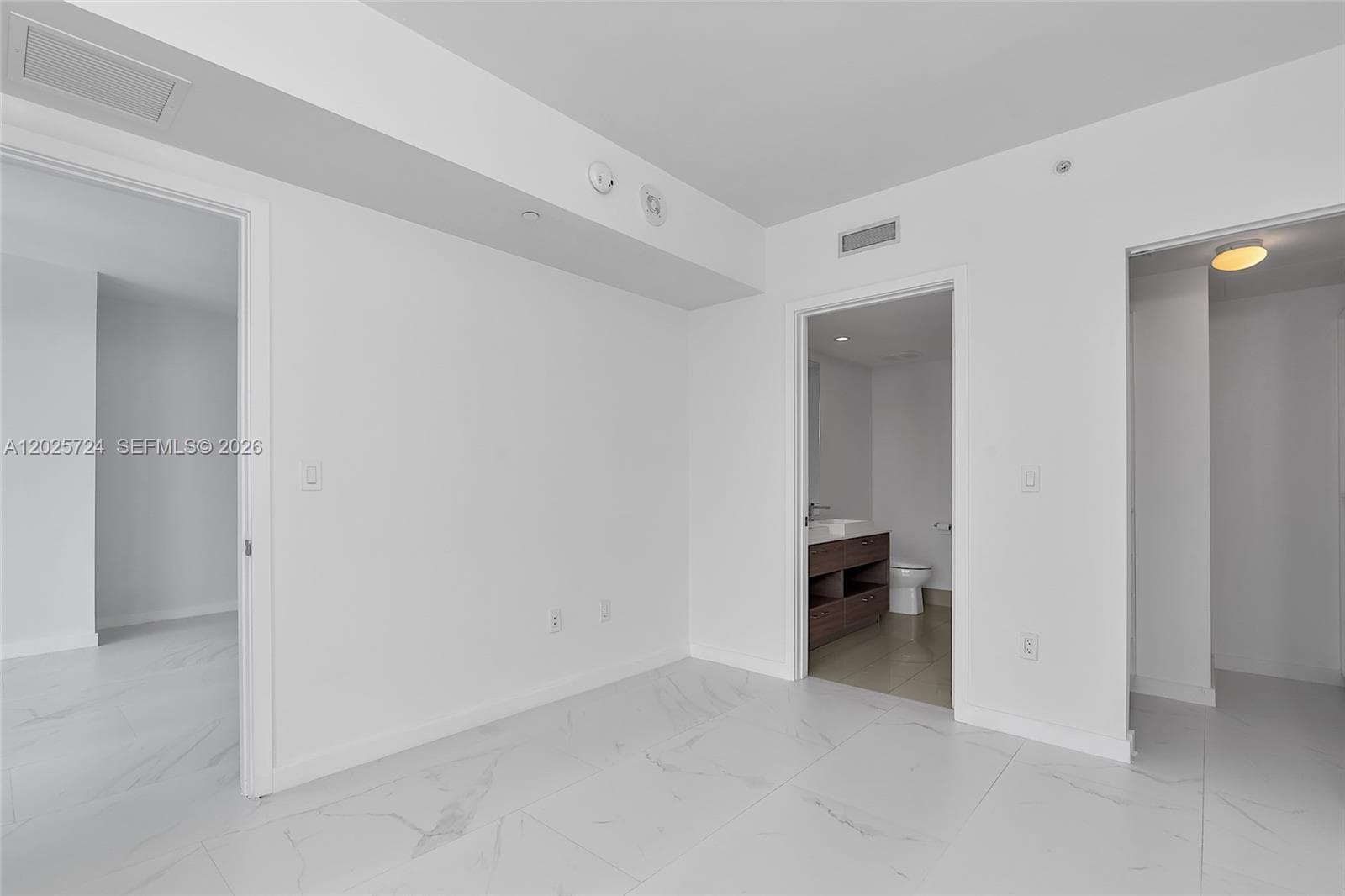 1300 S Miami Ave # 3211, Miami FL 33130 — 30