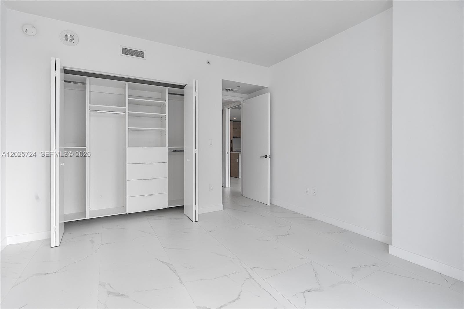 1300 S Miami Ave # 3211, Miami FL 33130 — 38