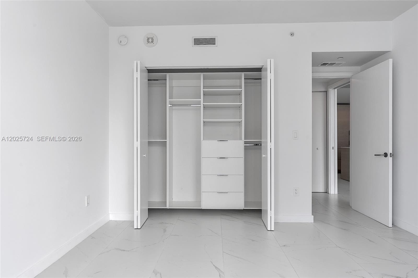 1300 S Miami Ave # 3211, Miami FL 33130 — 37