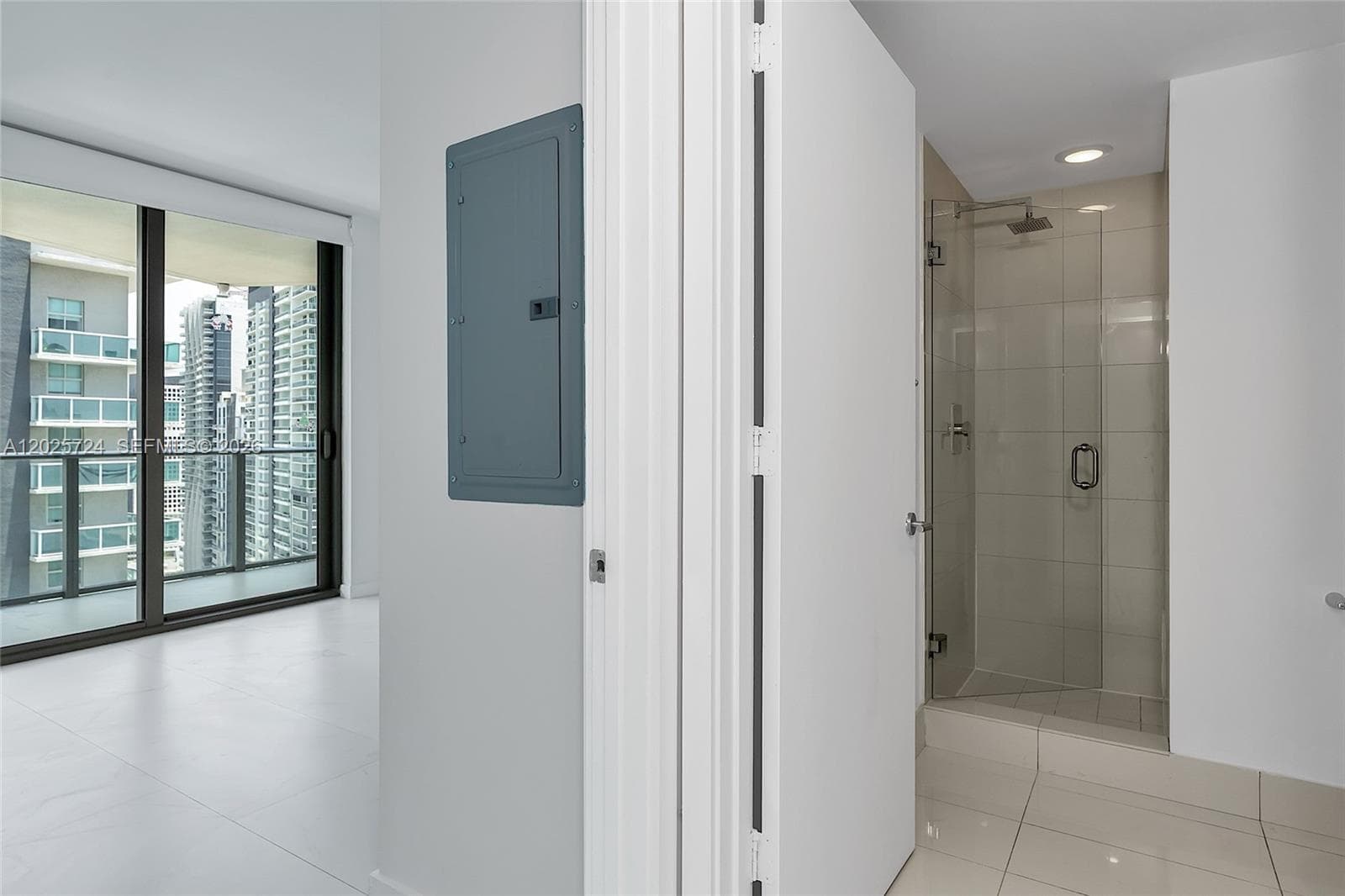 1300 S Miami Ave # 3211, Miami FL 33130 — 35