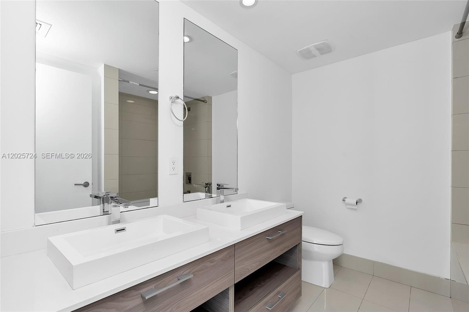 1300 S Miami Ave # 3211, Miami FL 33130 — 31