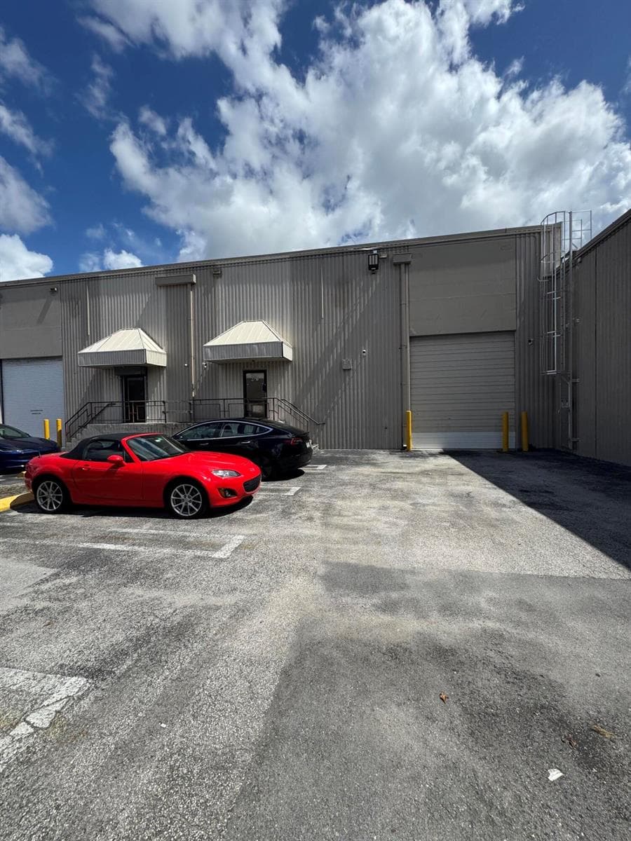 2710 NW 72nd Avenue, Miami FL 33122 — 1