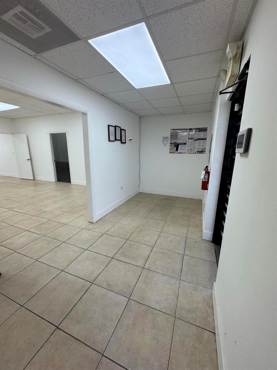 2710 NW 72nd Avenue, Miami FL 33122 — 10