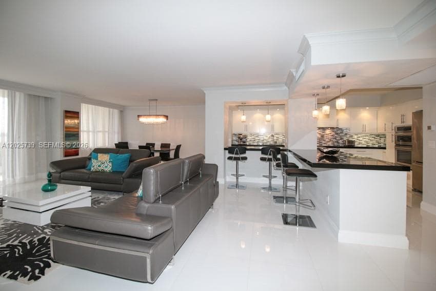 9801 Collins Ave # 9W, Bal Harbour FL 33154 — 10