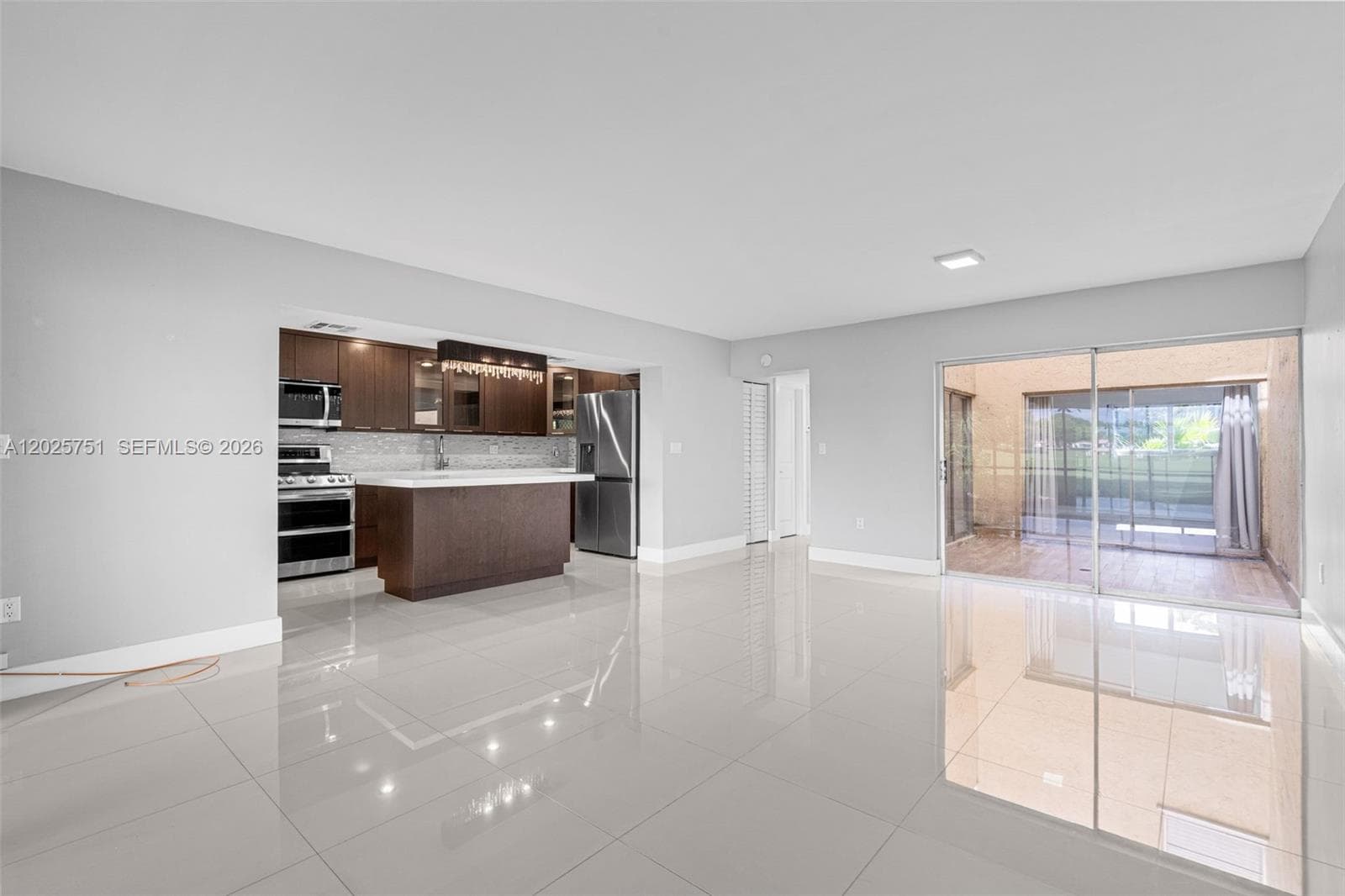 14357 Kendale Lakes Cir, Miami FL 33183 — 23