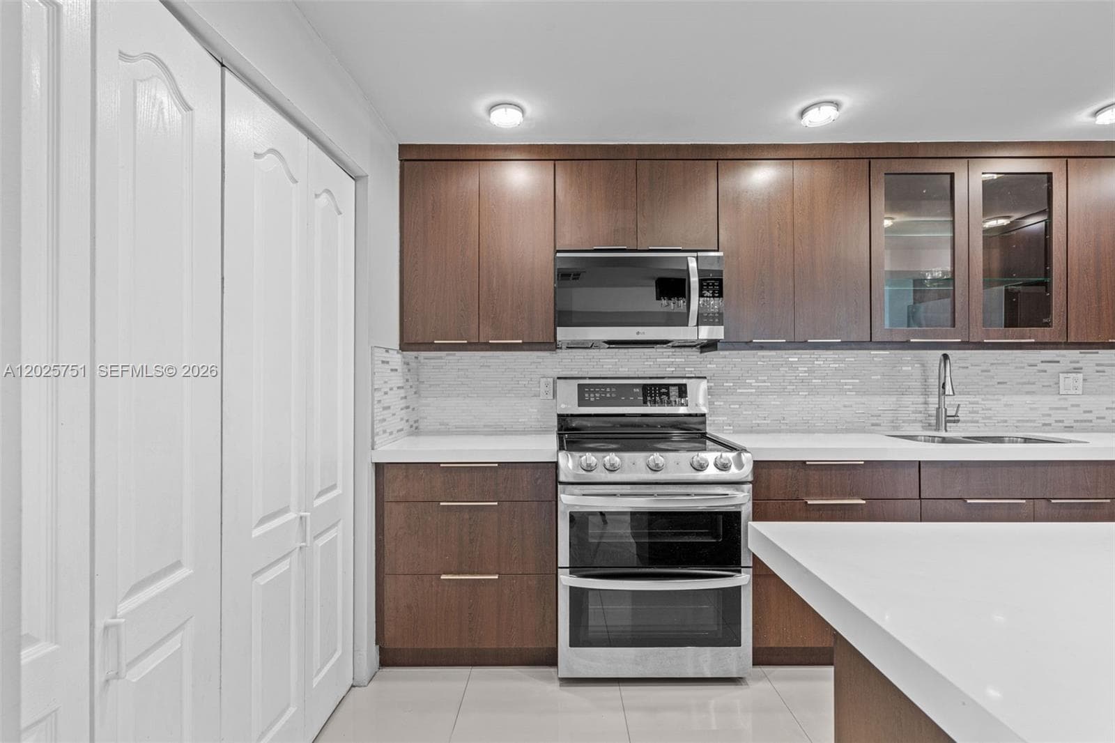 14357 Kendale Lakes Cir, Miami FL 33183 — 27