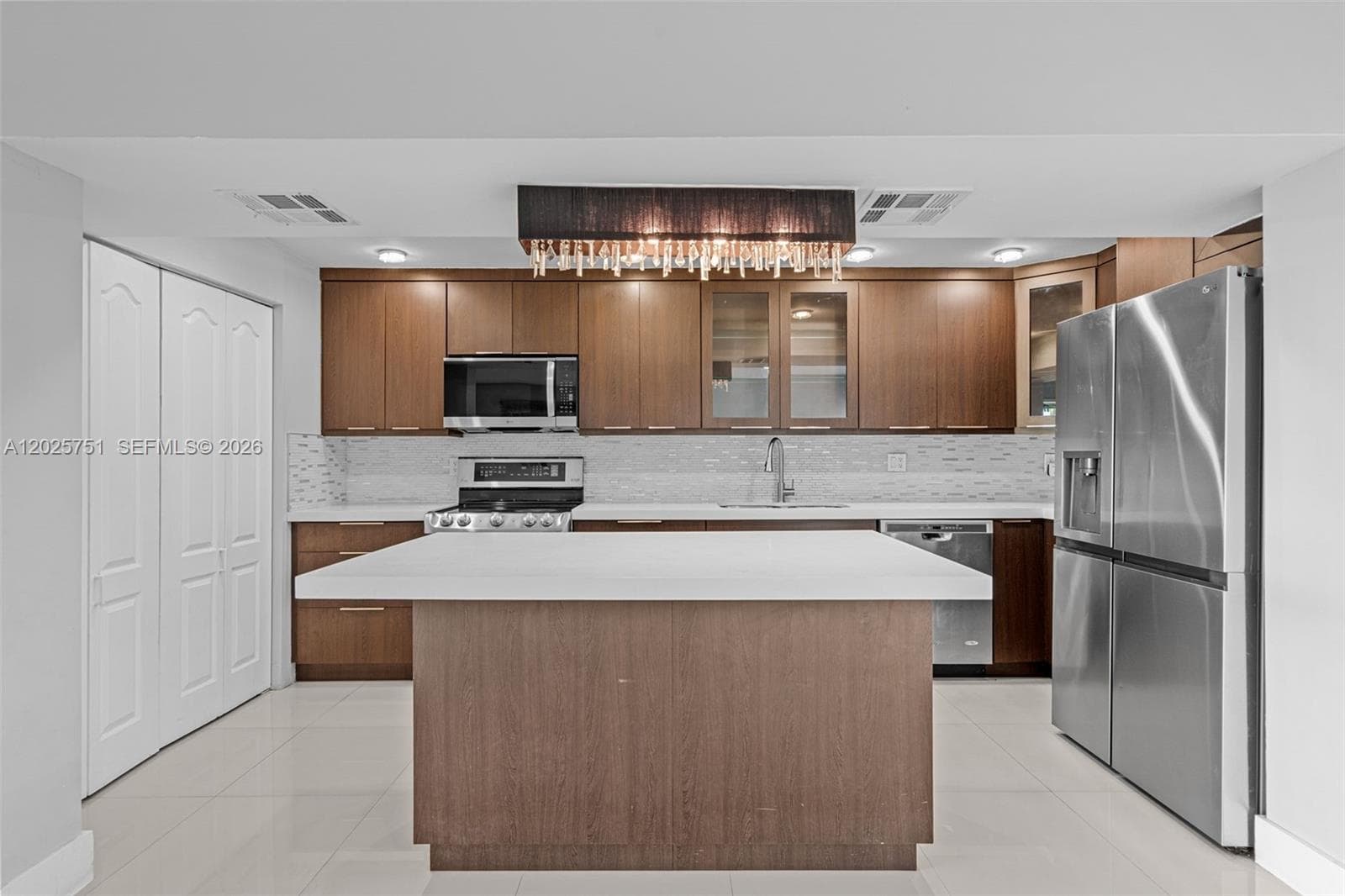 14357 Kendale Lakes Cir, Miami FL 33183 — 26