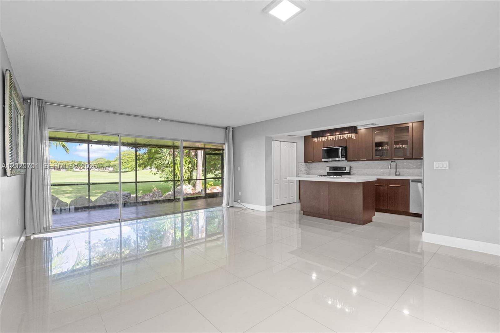 14357 Kendale Lakes Cir, Miami FL 33183 — 22