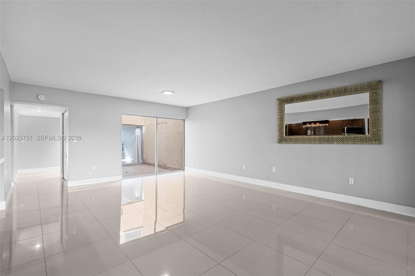 14357 Kendale Lakes Cir, Miami FL 33183 — 24