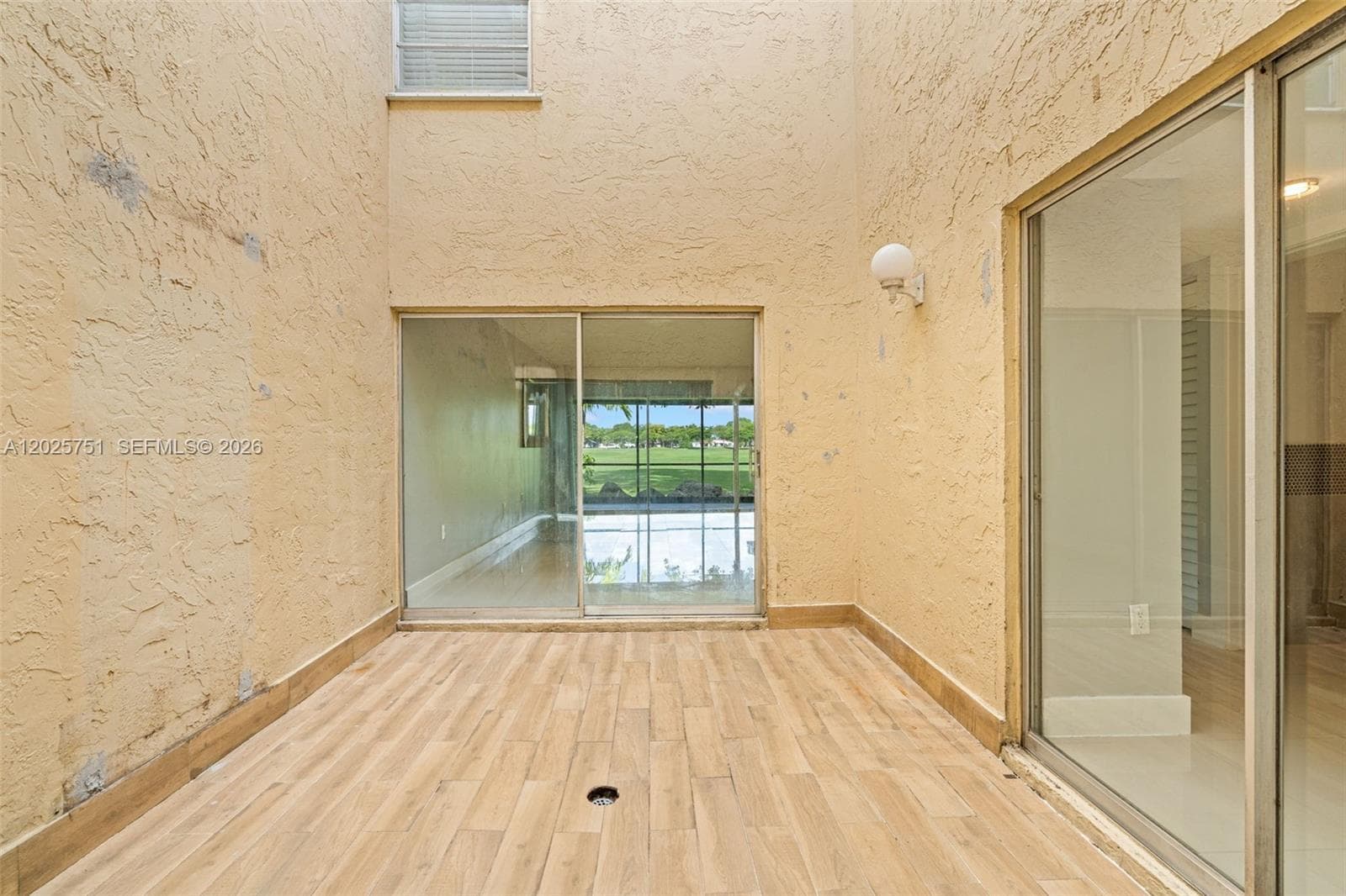 14357 Kendale Lakes Cir, Miami FL 33183 — 33
